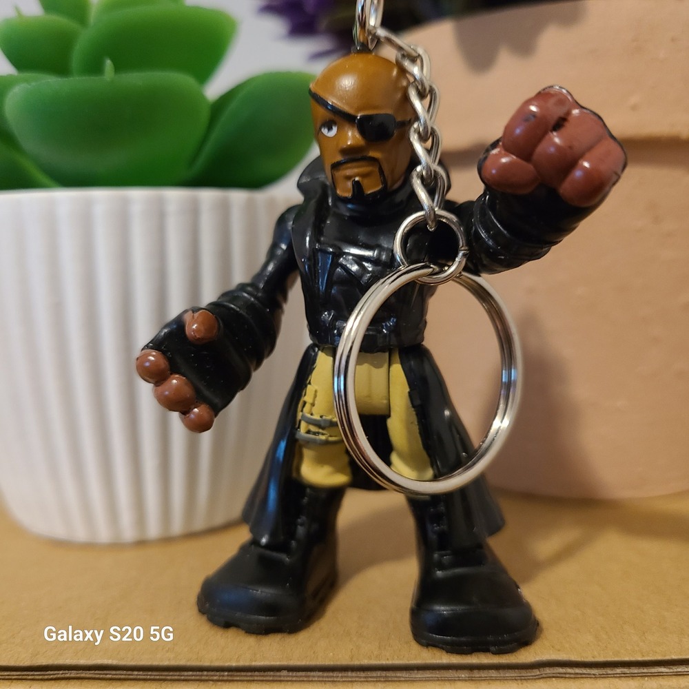 Marvel‎ Nick Fury Action Figure Keychain Eye Patch Black Coat Collectible